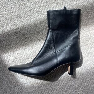 Zara soft leather zip up ankle boot size 40 kitten heel NWOT